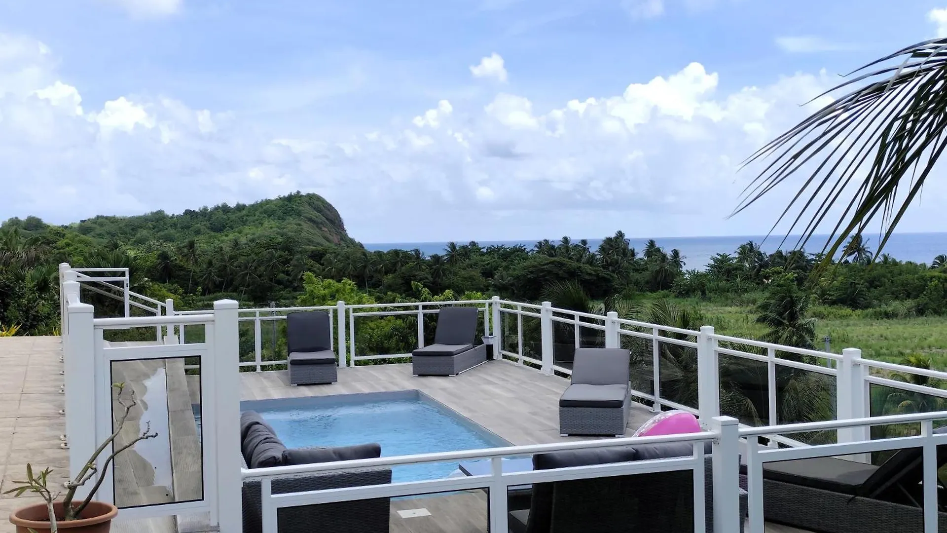 아파트 Azur, Bas De Villa Piscine, Vue Mer 라 트리니테
